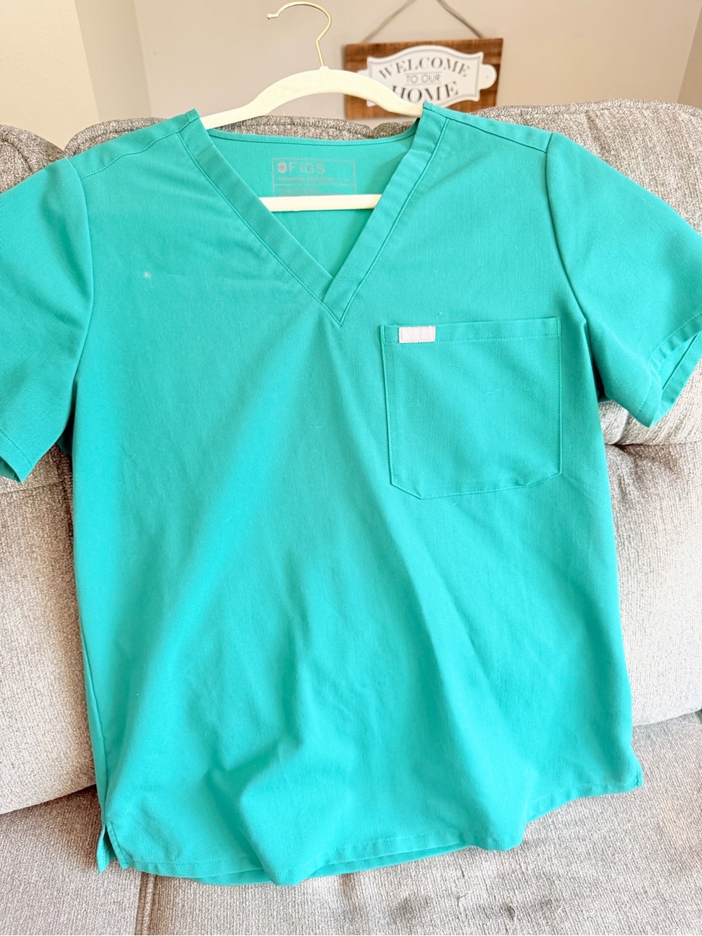 Figs scrub top